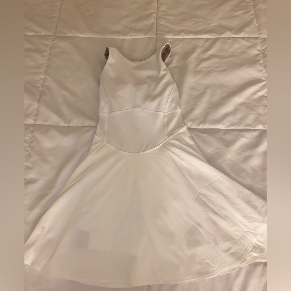 BRAND NEW LULU LEMON TENNIS DRESS SIZE 2